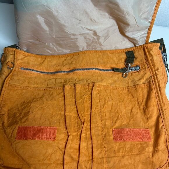 Disney World Cast Member Messenger Bag Work Prop - Picture 10 of 10